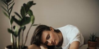 Sverige slopar diagnosen utmattningssyndrom – helhetsbilden viktigare än någonsin