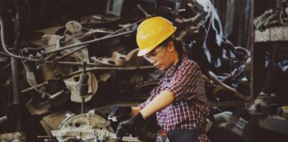 Unga i arbetslivet: Höga risker under sommaren